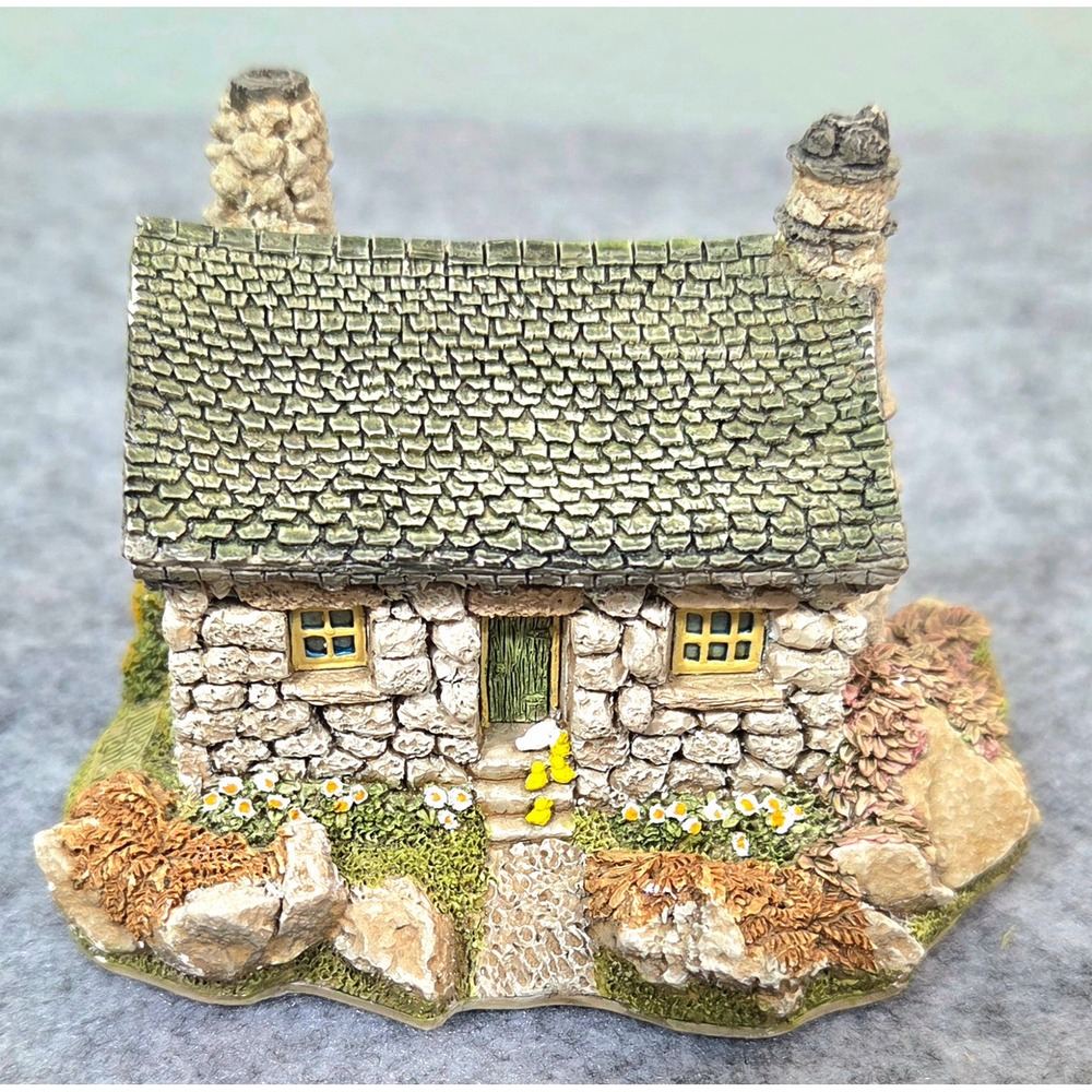 Lilliput Lane The Ugly House Miniature Cottage Figurine Handmade UK 1990